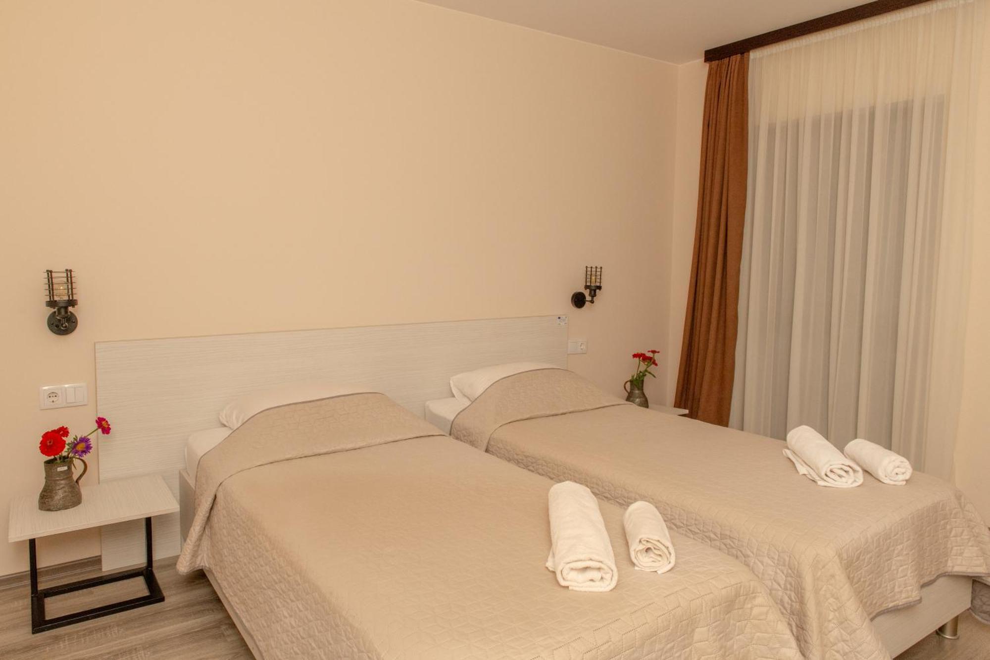 Alvani Inn K'vemo Alvani Buitenkant foto