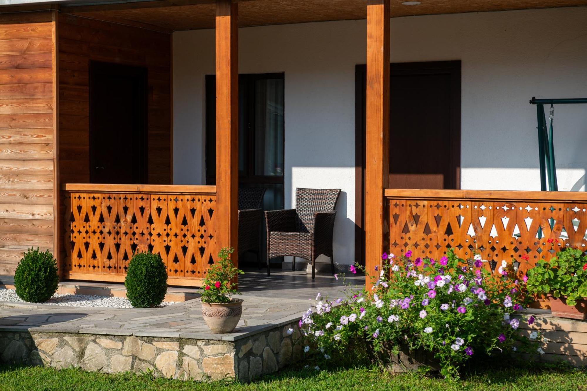 Alvani Inn K'vemo Alvani Buitenkant foto