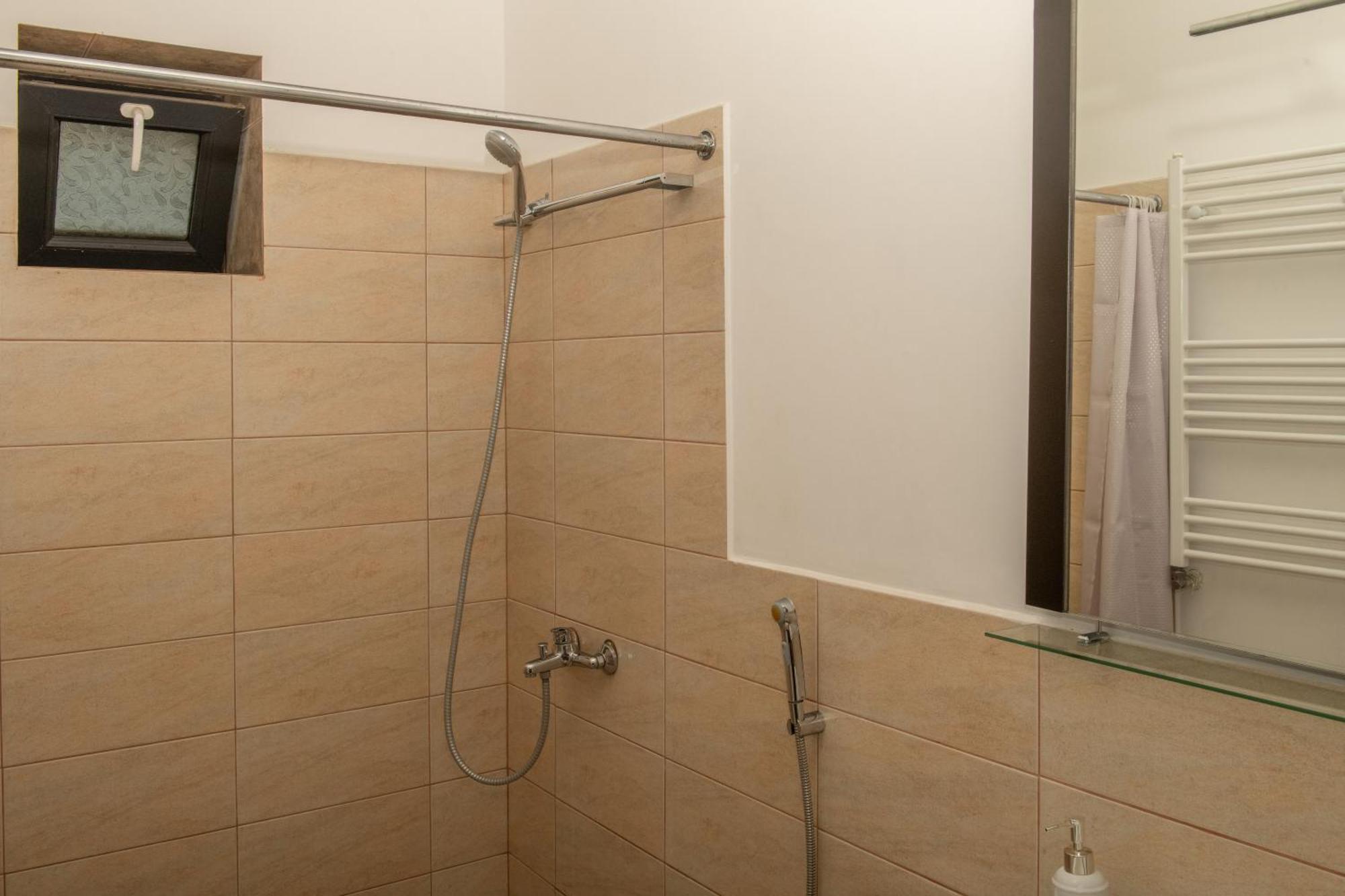 Alvani Inn K'vemo Alvani Buitenkant foto